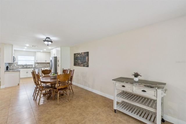 5246 MAYAPPLE CIRCLE, Orlando, FL 32821