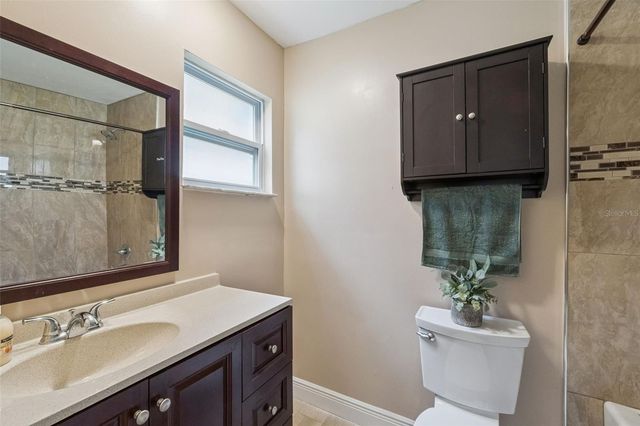 5246 MAYAPPLE CIRCLE, Orlando, FL 32821