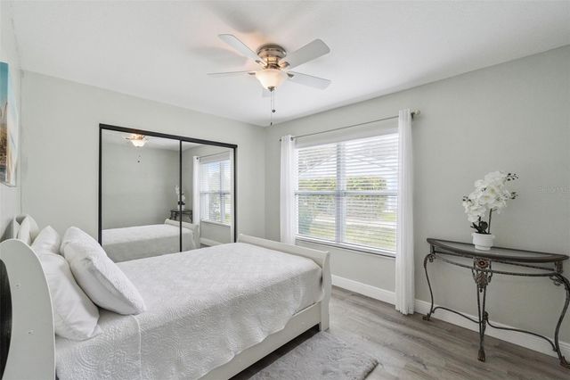 5246 MAYAPPLE CIRCLE, Orlando, FL 32821