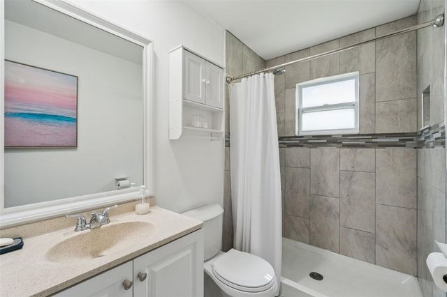 5246 MAYAPPLE CIRCLE, Orlando, FL 32821