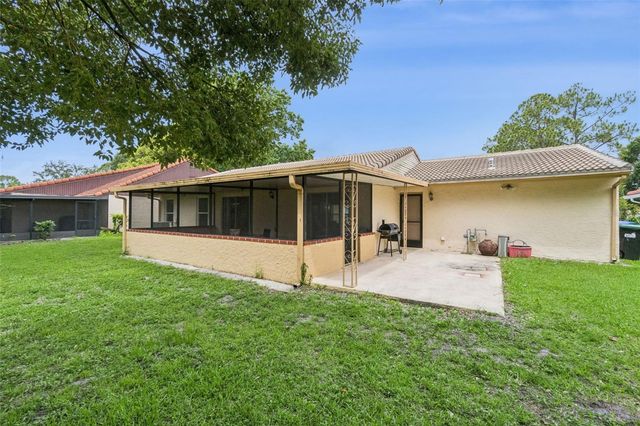 5246 MAYAPPLE CIRCLE, Orlando, FL 32821