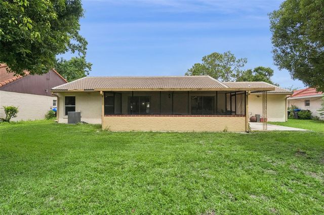5246 MAYAPPLE CIRCLE, Orlando, FL 32821