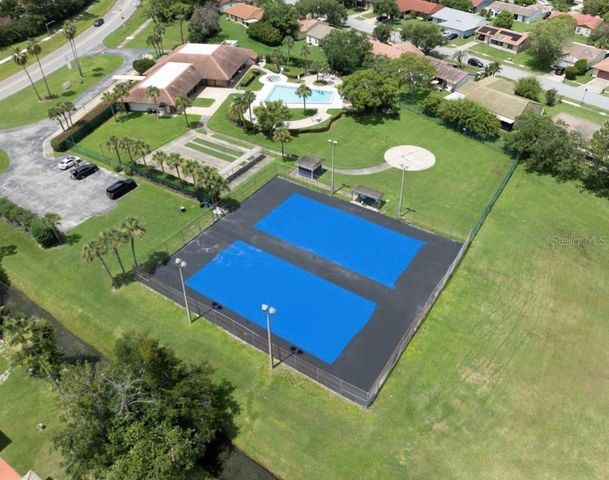 5246 MAYAPPLE CIRCLE, Orlando, FL 32821
