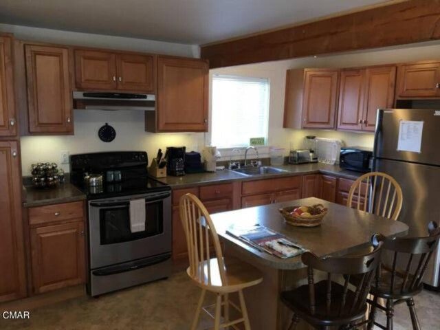 166 S Harold Street, Fort Bragg, CA 95437