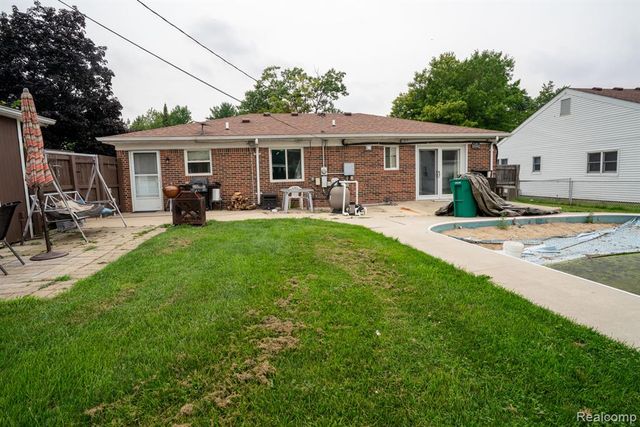 24611 Mount Olive Drive, Brownstown, MI 48134