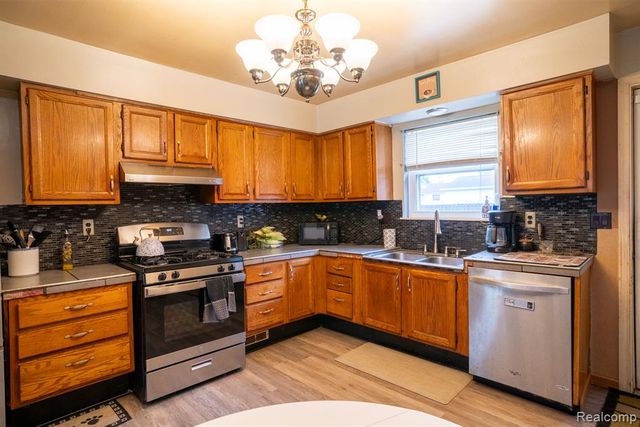 24611 Mount Olive Drive, Brownstown, MI 48134