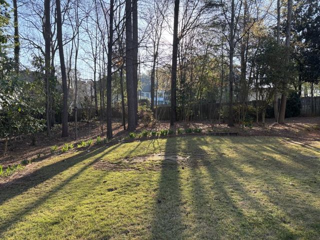 105 Lazy Laurel Chase, Roswell, GA 30076