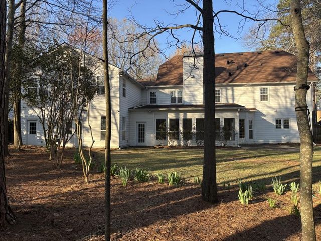 105 Lazy Laurel Chase, Roswell, GA 30076