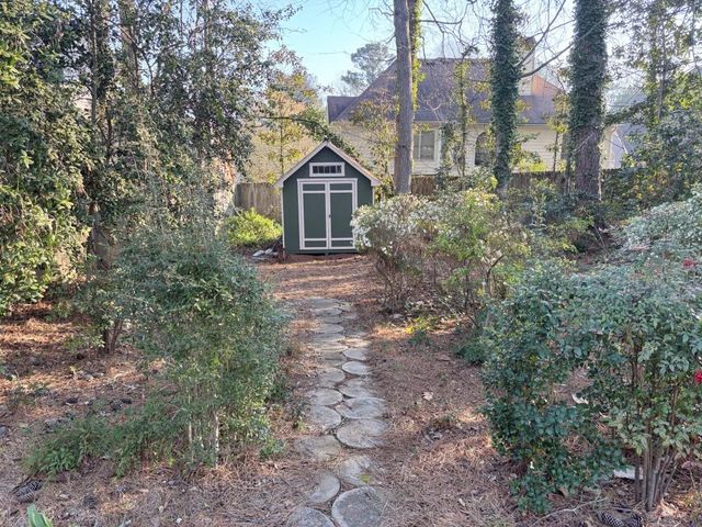 105 Lazy Laurel Chase, Roswell, GA 30076