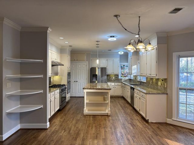 105 Lazy Laurel Chase, Roswell, GA 30076