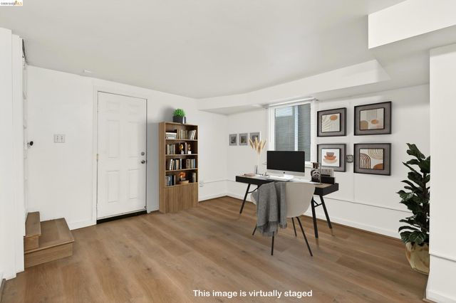 1070 Aileen St, Oakland, CA 94608