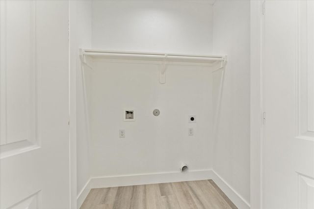 725 E 37th Street, Houston, TX 77022