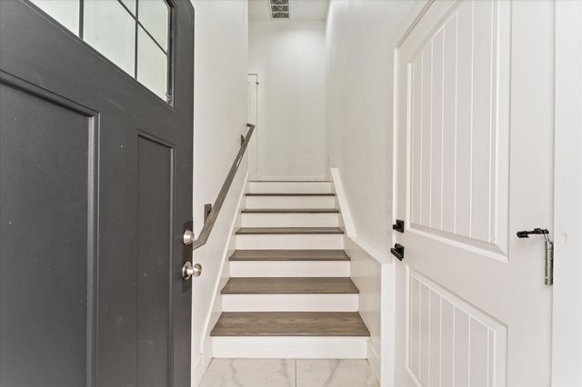 725 E 37th Street, Houston, TX 77022