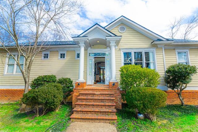 721 Smithstone SE Road, Marietta, GA 30067