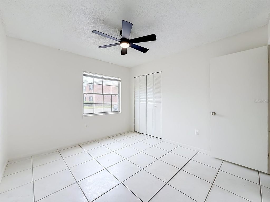 Image 18 of property listing at 1434 W HOLDEN AVENUE C-4, Orlando, FL 32839