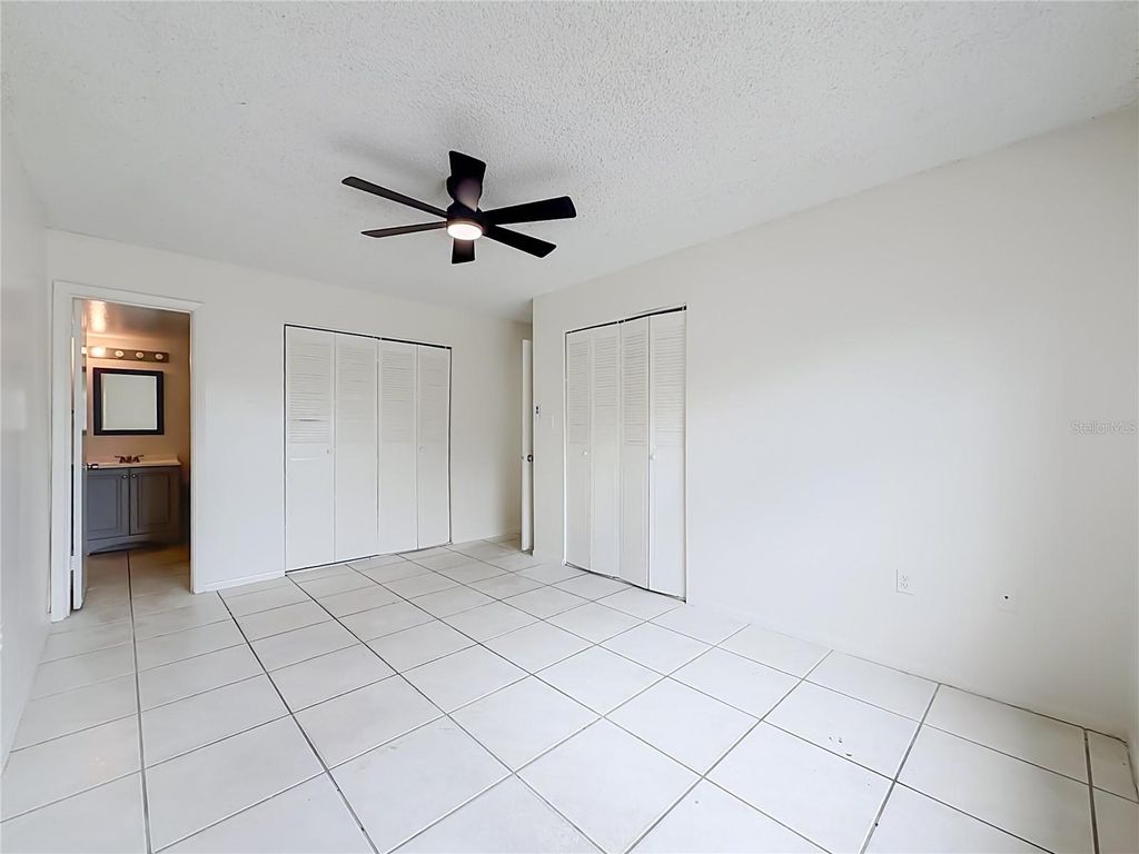 Image 21 of property listing at 1434 W HOLDEN AVENUE C-4, Orlando, FL 32839