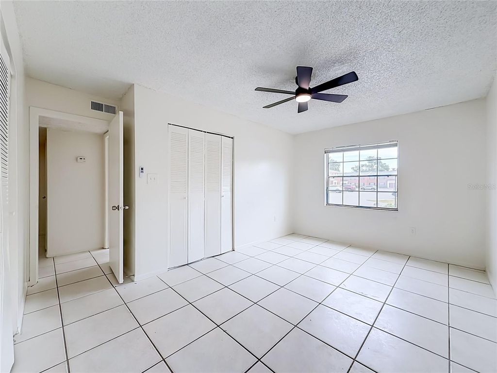 Image 22 of property listing at 1434 W HOLDEN AVENUE C-4, Orlando, FL 32839