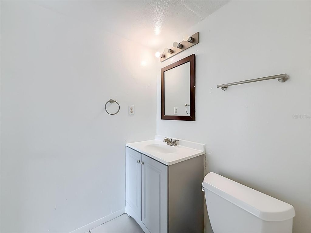 Image 28 of property listing at 1434 W HOLDEN AVENUE C-4, Orlando, FL 32839