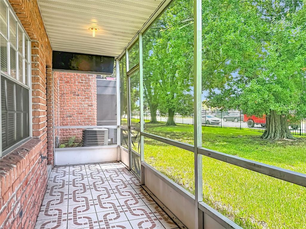 Image 30 of property listing at 1434 W HOLDEN AVENUE C-4, Orlando, FL 32839