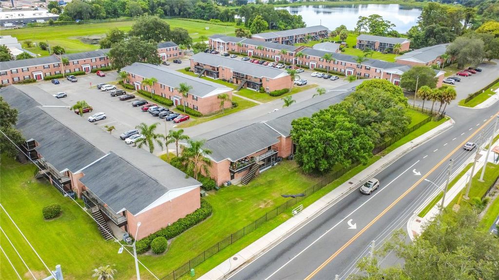 Image 32 of property listing at 1434 W HOLDEN AVENUE C-4, Orlando, FL 32839