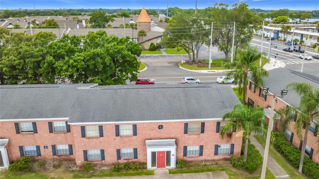 Image 35 of property listing at 1434 W HOLDEN AVENUE C-4, Orlando, FL 32839