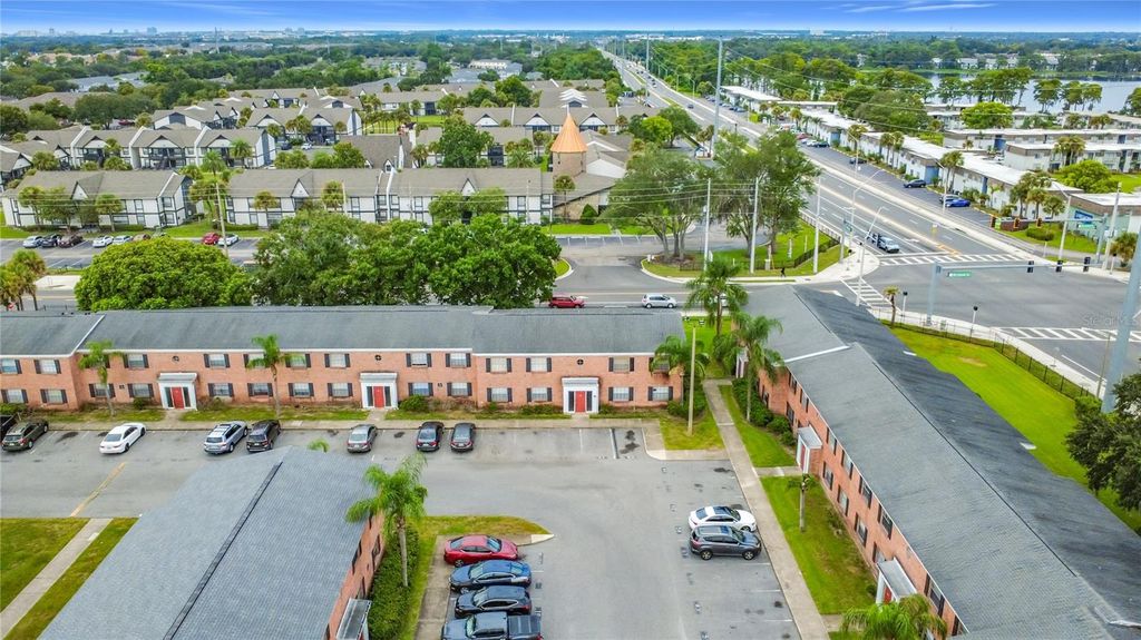 Image 38 of property listing at 1434 W HOLDEN AVENUE C-4, Orlando, FL 32839