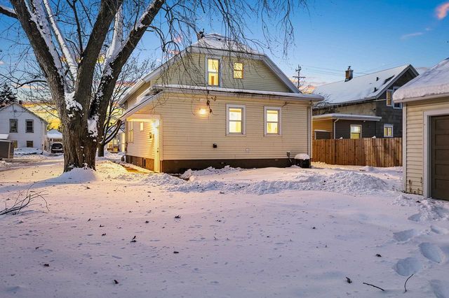 1013 S 22ND STREET, Manitowoc, WI 54220