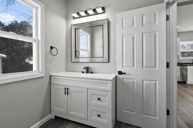 1013 S 22ND STREET, Manitowoc, WI 54220