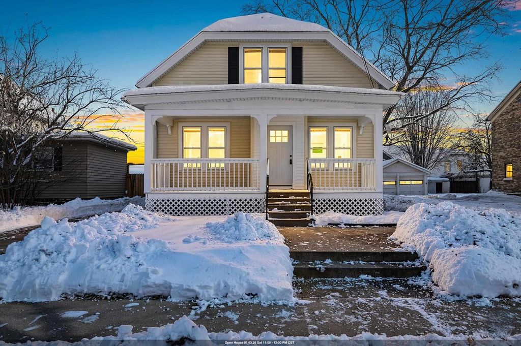 1013 S 22ND STREET, Manitowoc, WI 54220