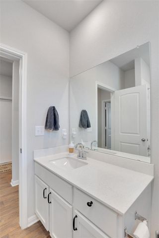 235 Bunting LN, Bertram, TX 78605