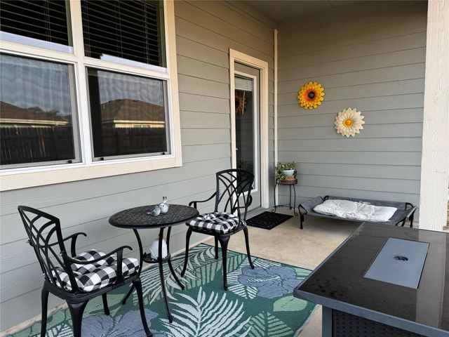 235 Bunting LN, Bertram, TX 78605