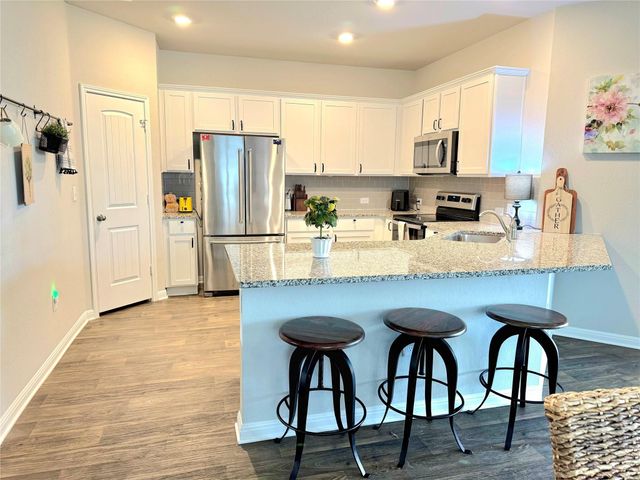 235 Bunting LN, Bertram, TX 78605