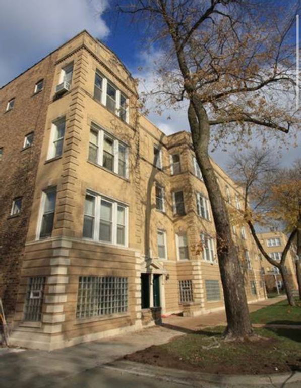 3238 W Berteau Avenue 2E, Chicago, IL 60618 — exterior