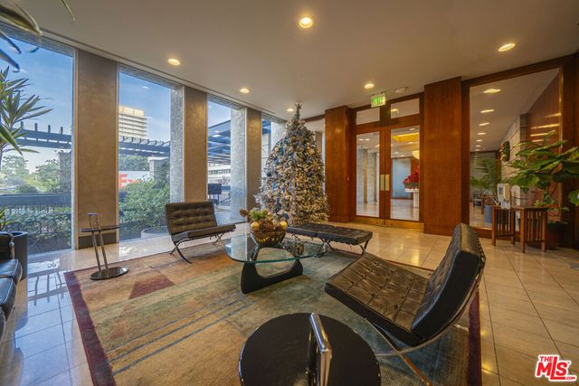 800 W 1st Street 2110, Los Angeles, CA 90012