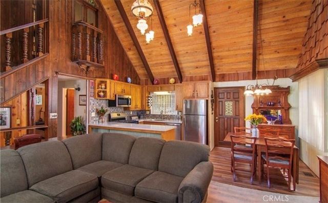 359 Kuffel Canyon, Lake Arrowhead, CA 92352