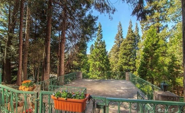 359 Kuffel Canyon, Lake Arrowhead, CA 92352