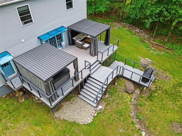 310 Estate Drive, East Stroudsburg, PA 18302