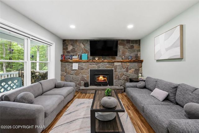 310 Estate Drive, East Stroudsburg, PA 18302