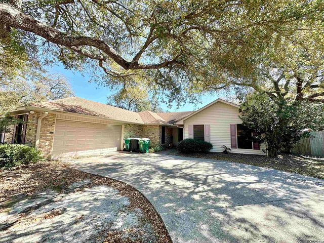 307 N Buckingham Dr, Slidell, LA 70461