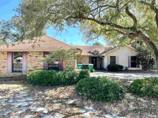 307 N Buckingham Dr, Slidell, LA 70461