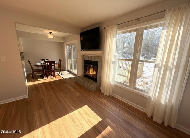 27 Woodside Drive, Albany, NY 12208