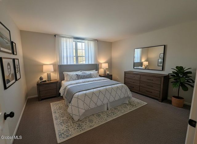 27 Woodside Drive, Albany, NY 12208