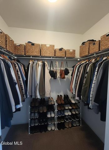 27 Woodside Drive, Albany, NY 12208