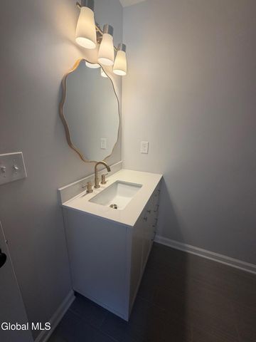 27 Woodside Drive, Albany, NY 12208