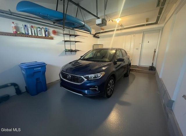 27 Woodside Drive, Albany, NY 12208