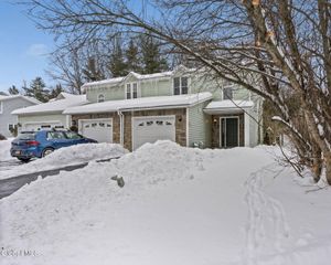 27 Woodside Drive, Albany, NY 12208