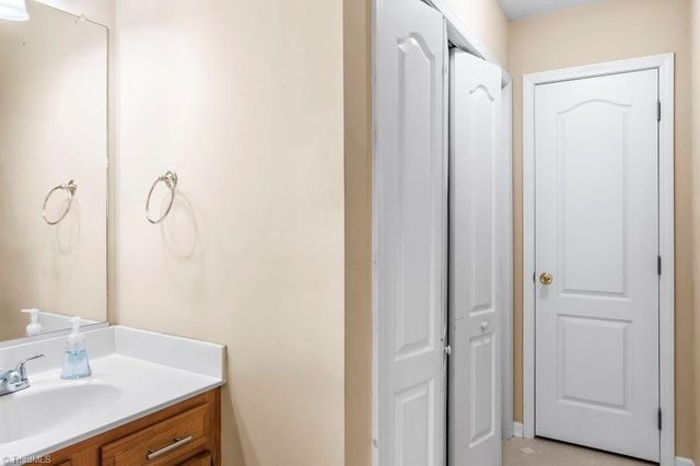 828 Weavil Road, Kernersville, NC 27284