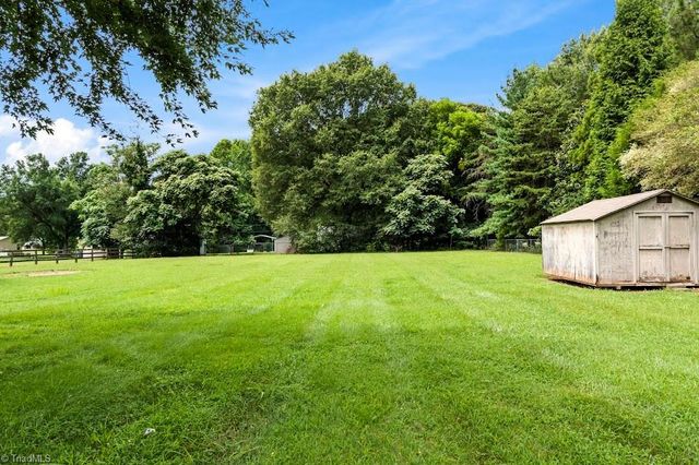 828 Weavil Road, Kernersville, NC 27284