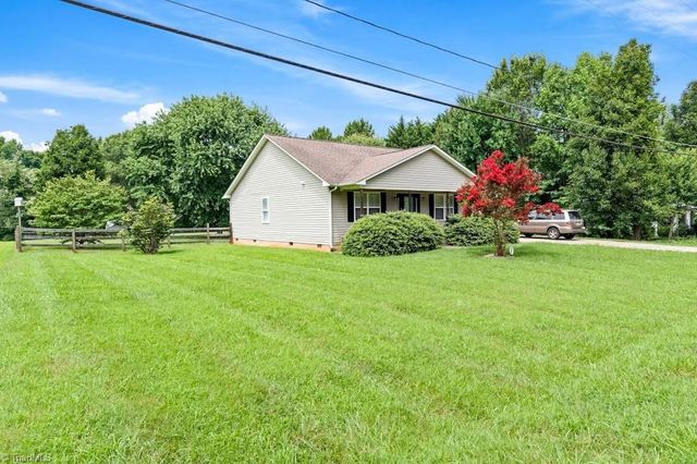 828 Weavil Road, Kernersville, NC 27284