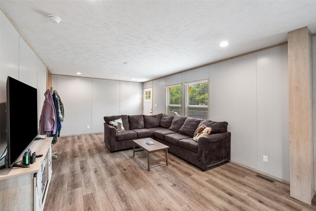 4009 Diann Drive, Granbury, TX 76049
